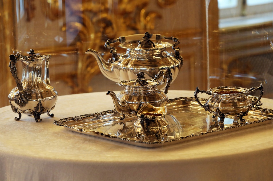 Серебро резко подешевело почти на 5% после исторического максимума на бирже